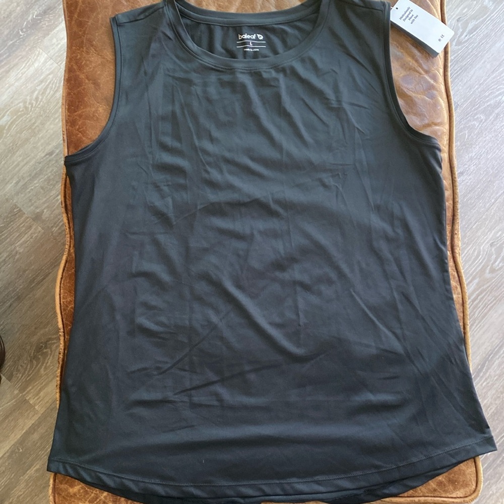 NEW Men’s Sleeveless Athletic Tank